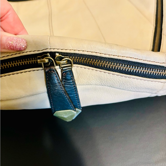 orYANY Leather Handbag Cream Shoulder Bag With Studded black Leather Accents - Picture 4 of 10